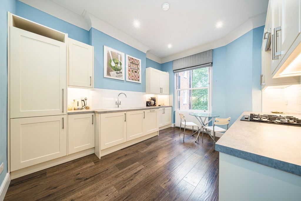 Property photo 3 of 7