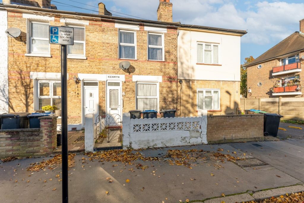 Property photo 1 of 16