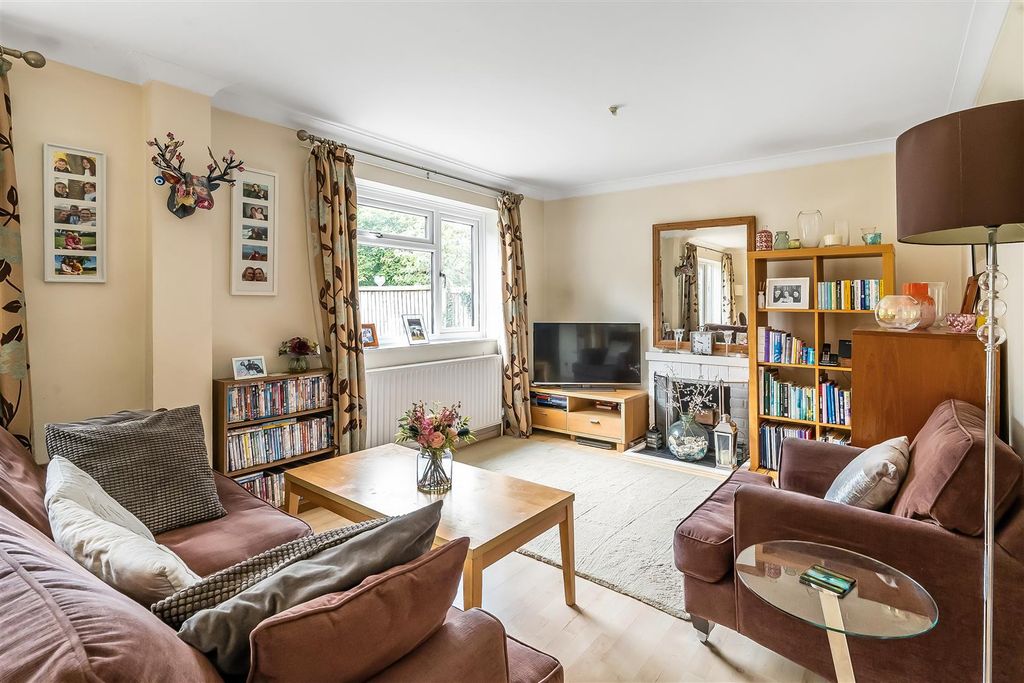 Property photo 2 of 26 3-Ottways-Lane-8.Jpg