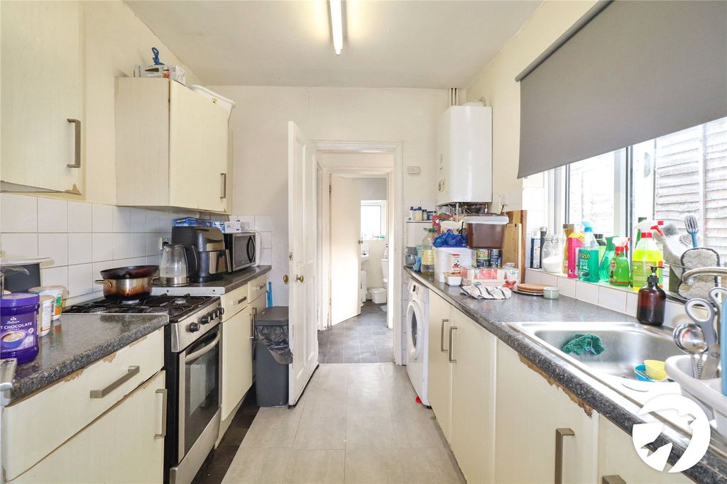 Property photo 3 of 11 Picture No. 10