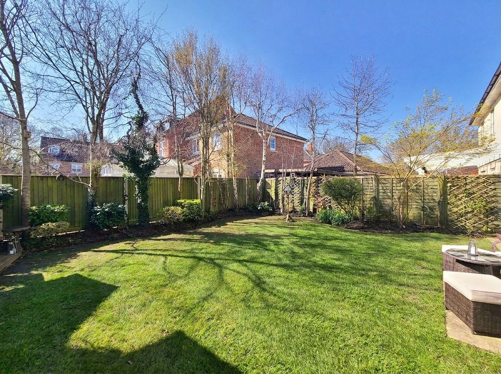 Property photo 2 of 43