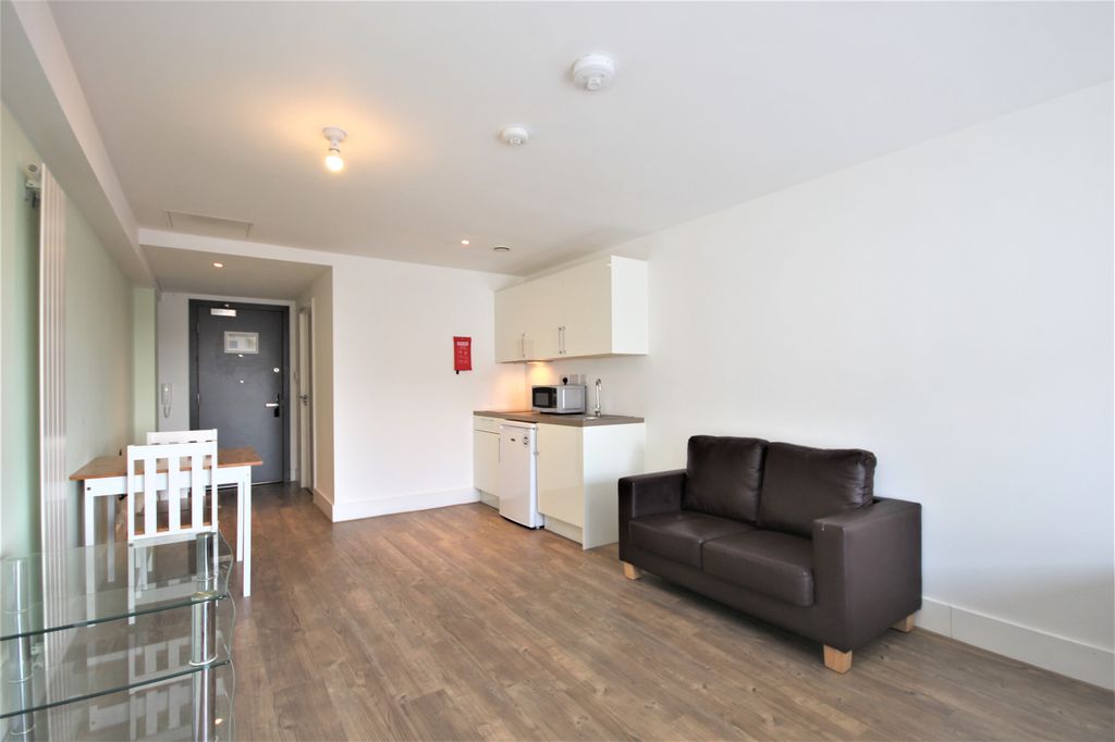 Property photo 1 of 6