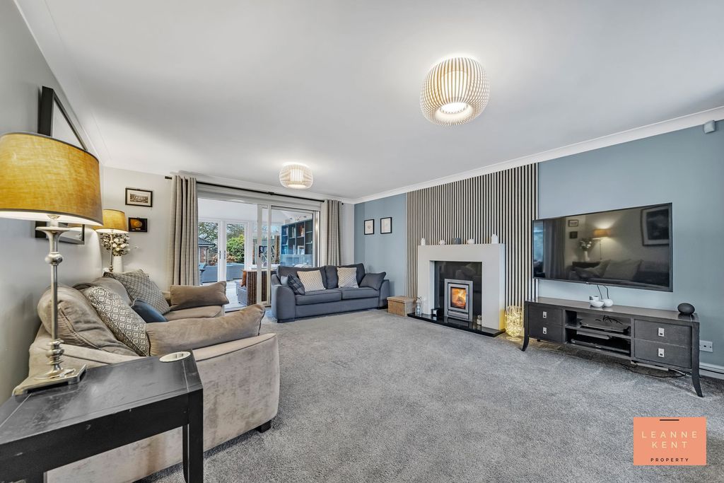 Property photo 2 of 36