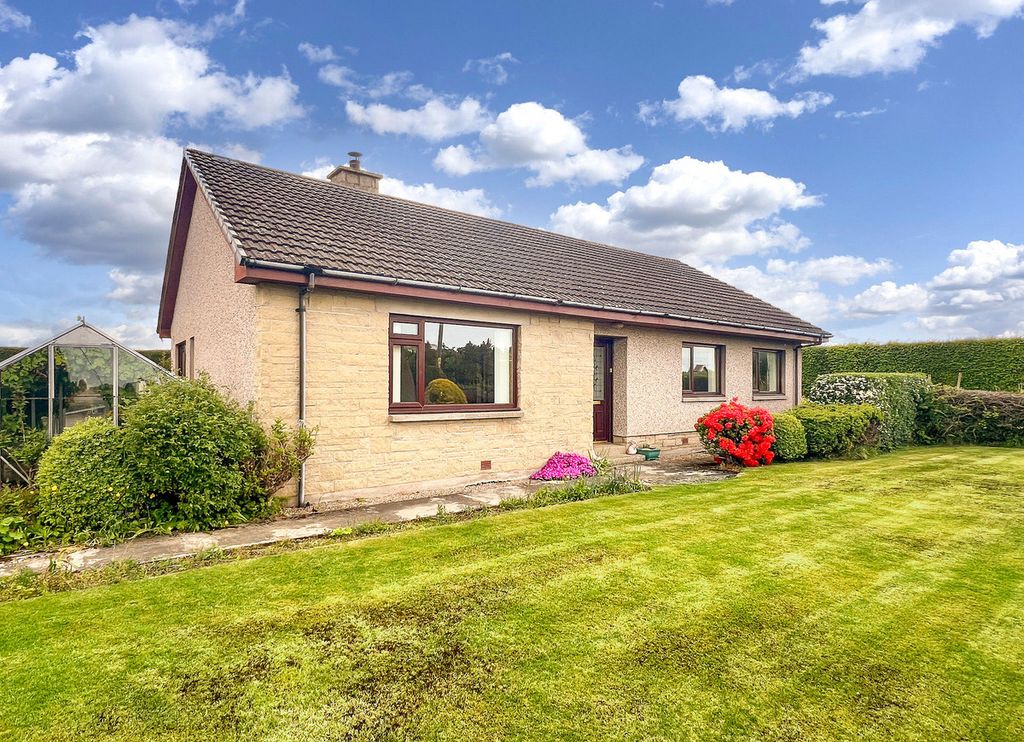 Property photo 2 of 43