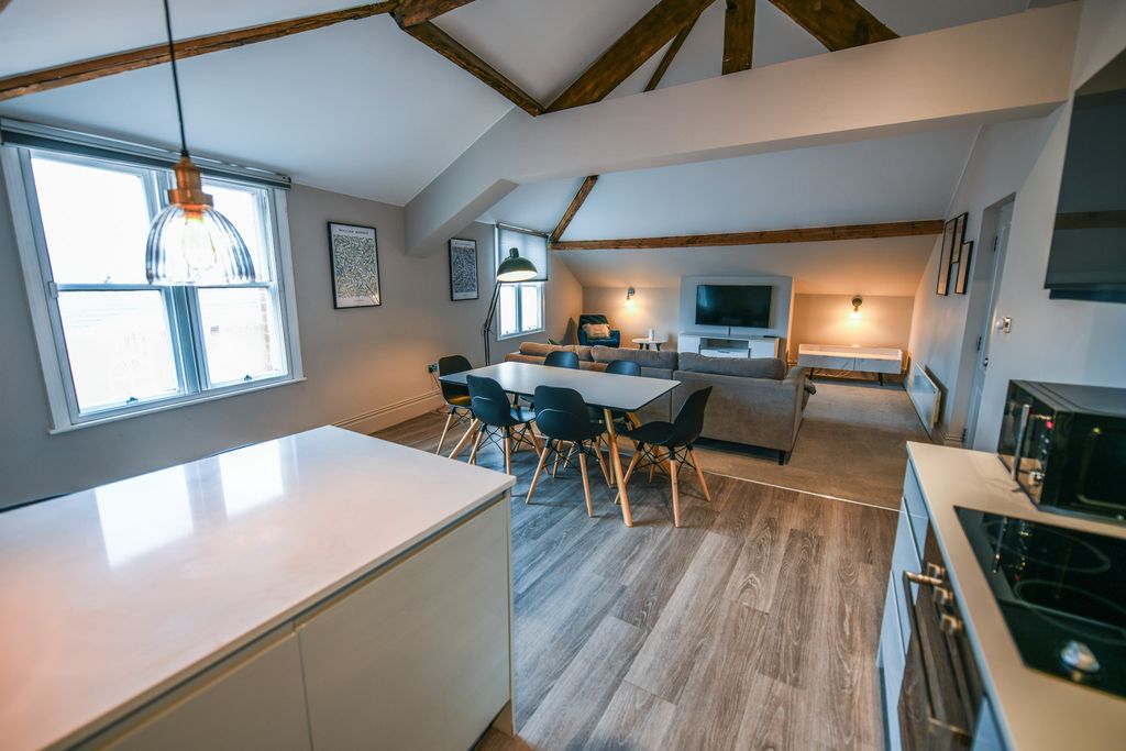 Property photo 1 of 16 Lounge/Kitchen