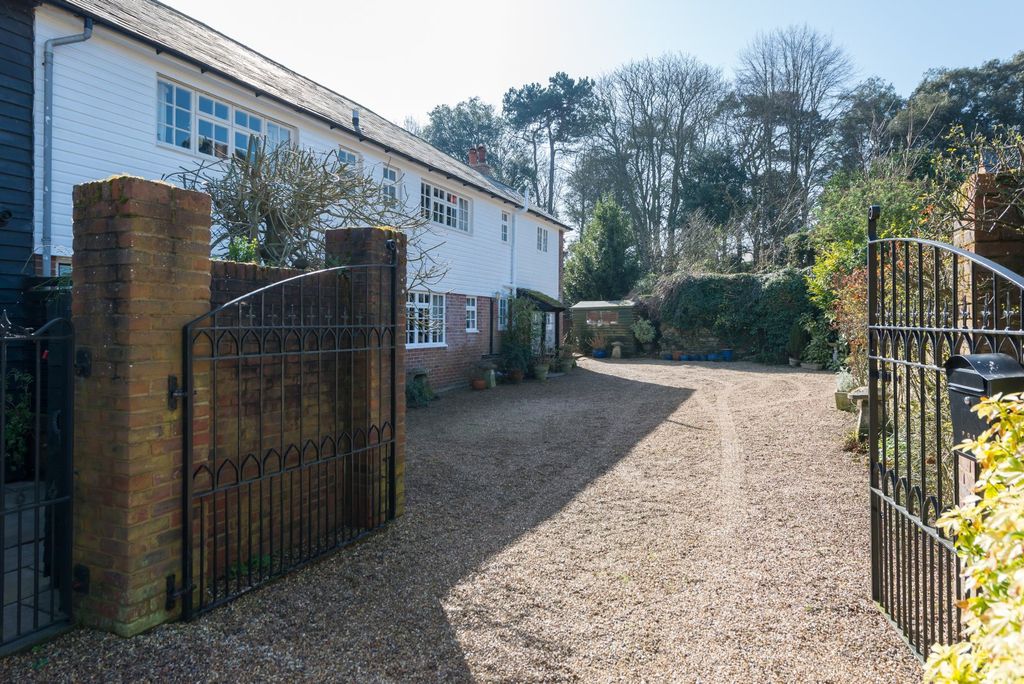 Property photo 1 of 25 Picture No. 35