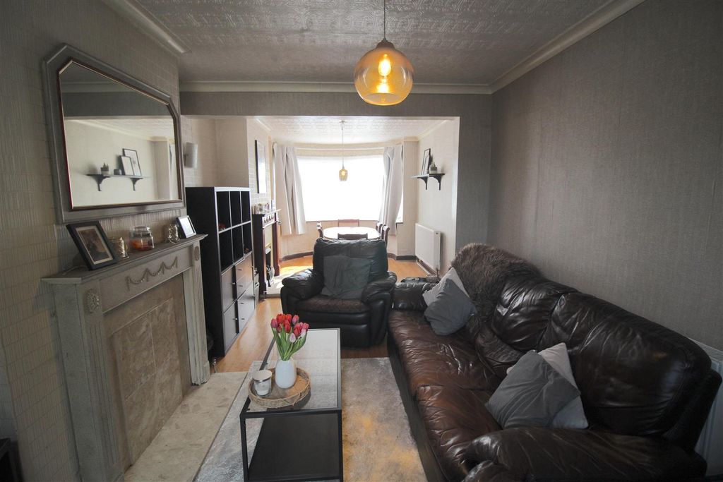 Property photo 3 of 12 Through