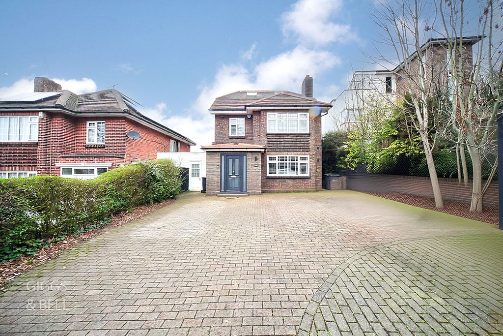 Property photo 1 of 27 4833371