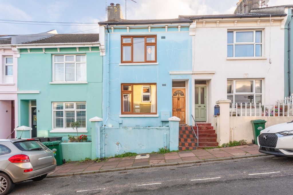 Property photo 1 of 13