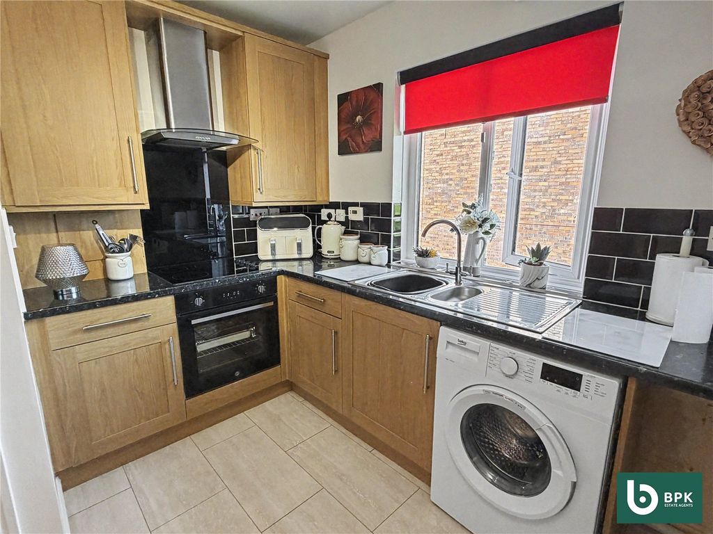 Property photo 3 of 8 Picture No. 07