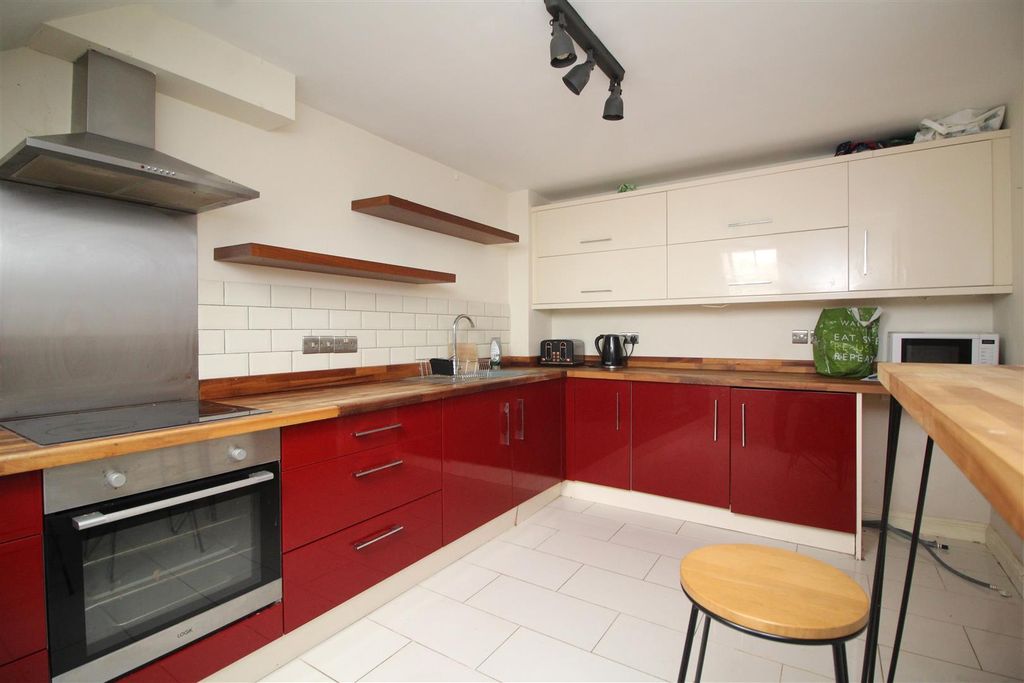 Property photo 3 of 8 Kitchen Diner 2 .Jpg