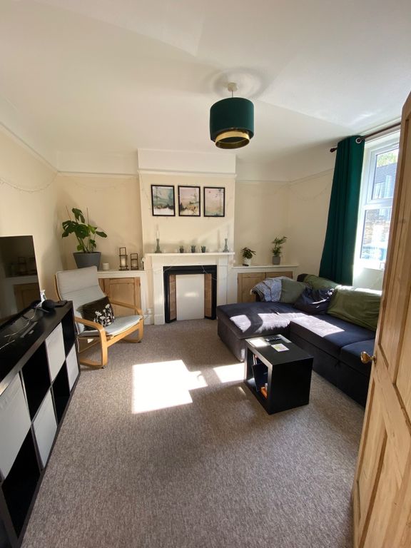 Property photo 3 of 17 Living Room 1