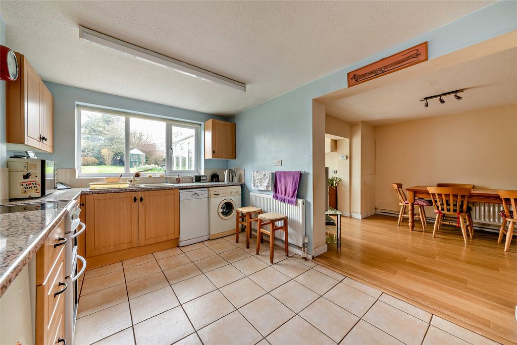 Property photo 2 of 15 Picture No. 20