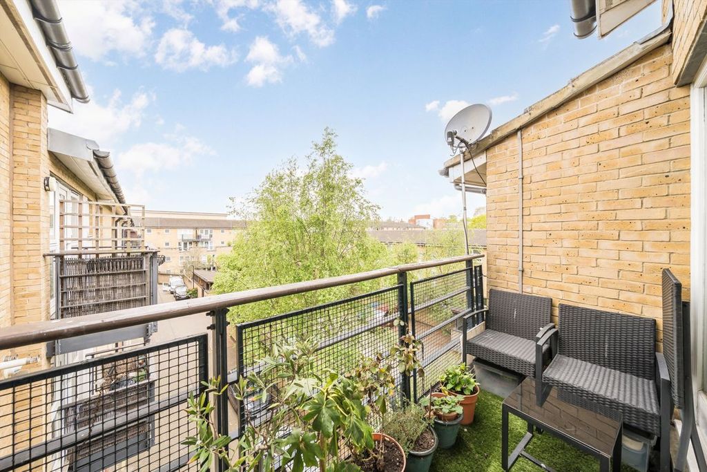 Property photo 3 of 7