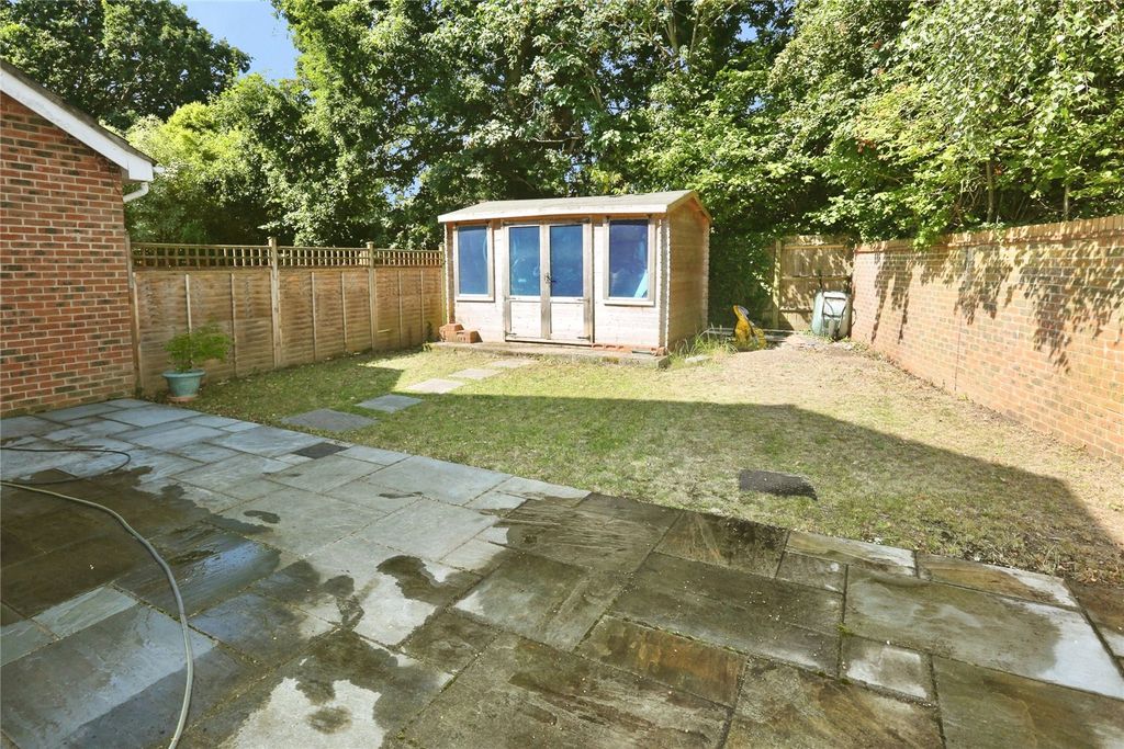 Property photo 2 of 20 Garden