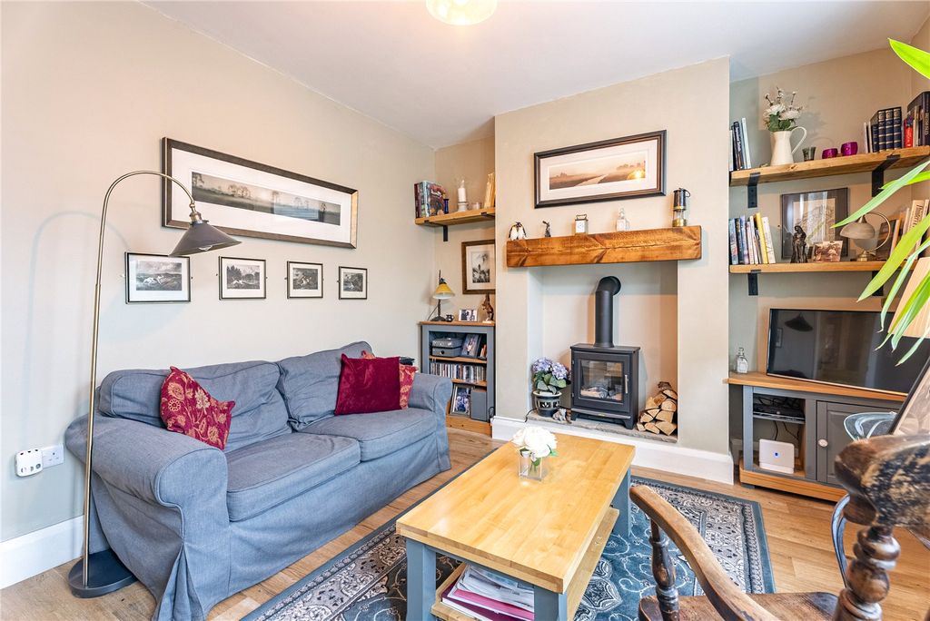 Property photo 3 of 18 Picture No. 06