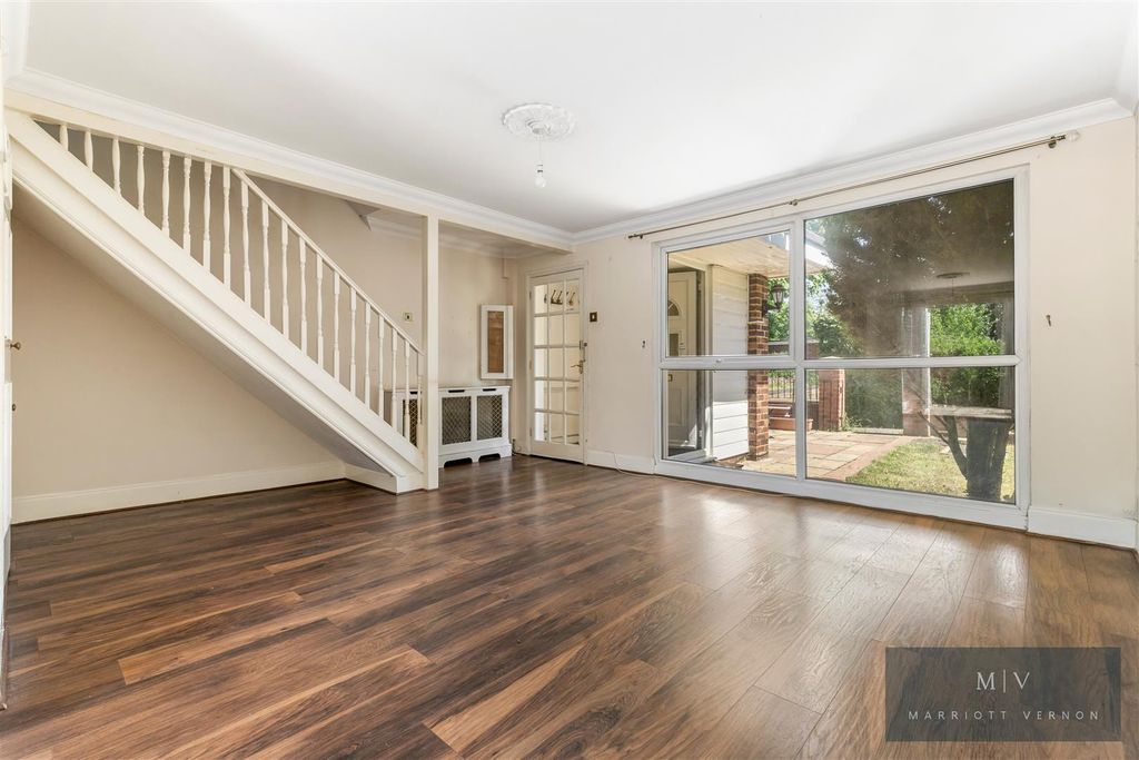 Property photo 2 of 13 Birdhurst Avenue 42 MV-5.Jpg