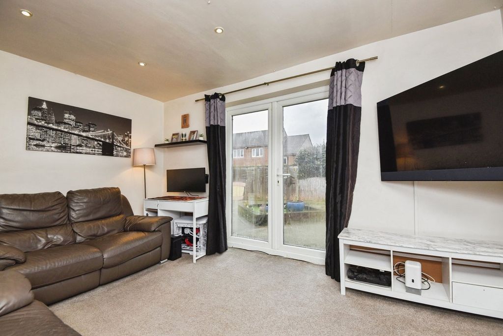 Property photo 3 of 20