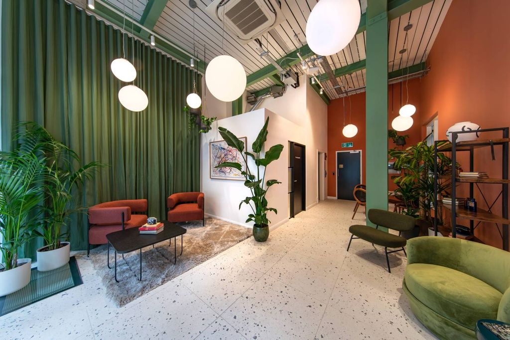 Property photo 2 of 17