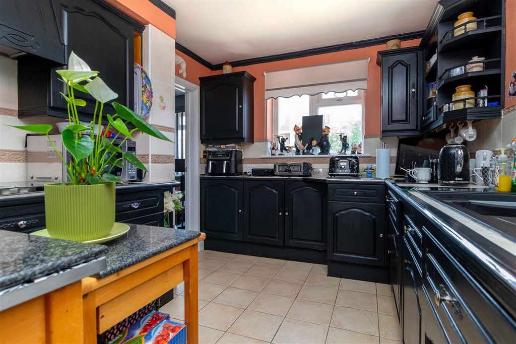 Property photo 3 of 20 Wallace-2.Jpg