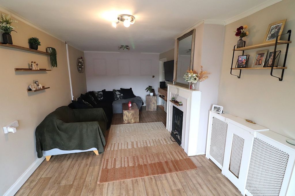 Property photo 3 of 15 Picture No. 22