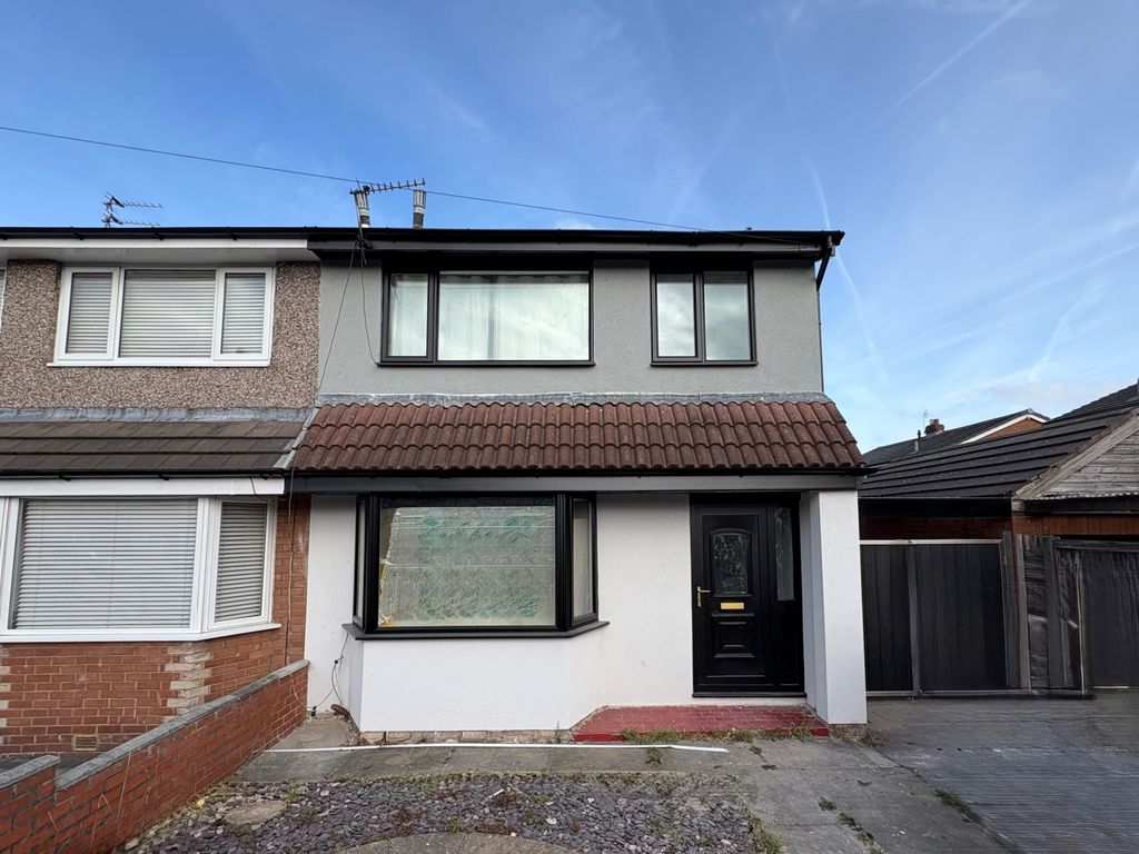 Property photo 1 of 13 Parkfields