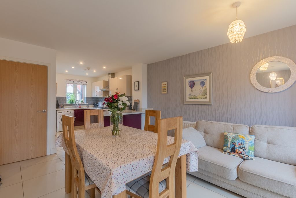 Property photo 3 of 20 65 Hollybrook Mews (1)