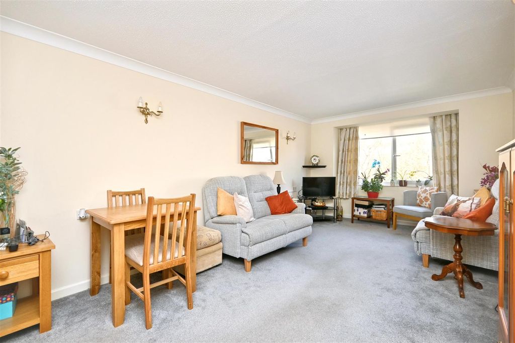 Property photo 2 of 16 Dsc_9067.Jpg