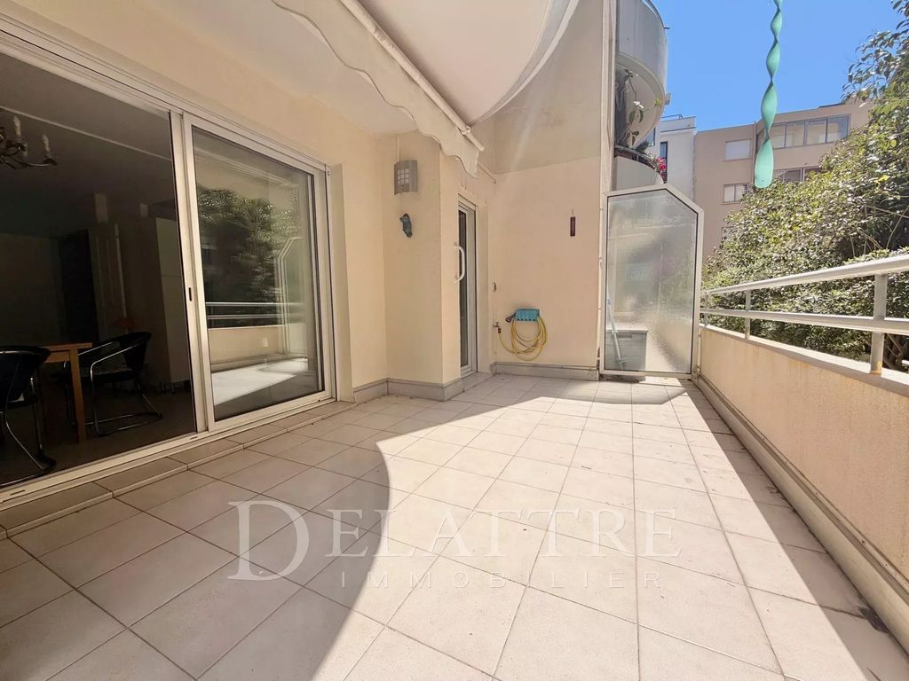 Property photo 1 of 8 Antibes Centre