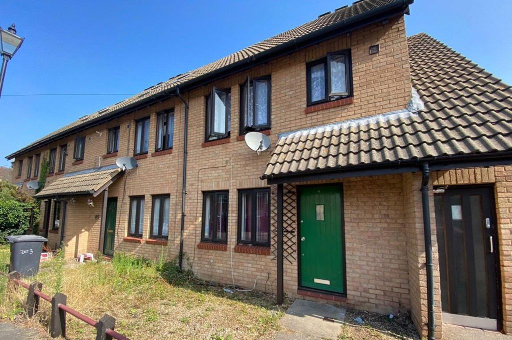 Property photo 1 of 5