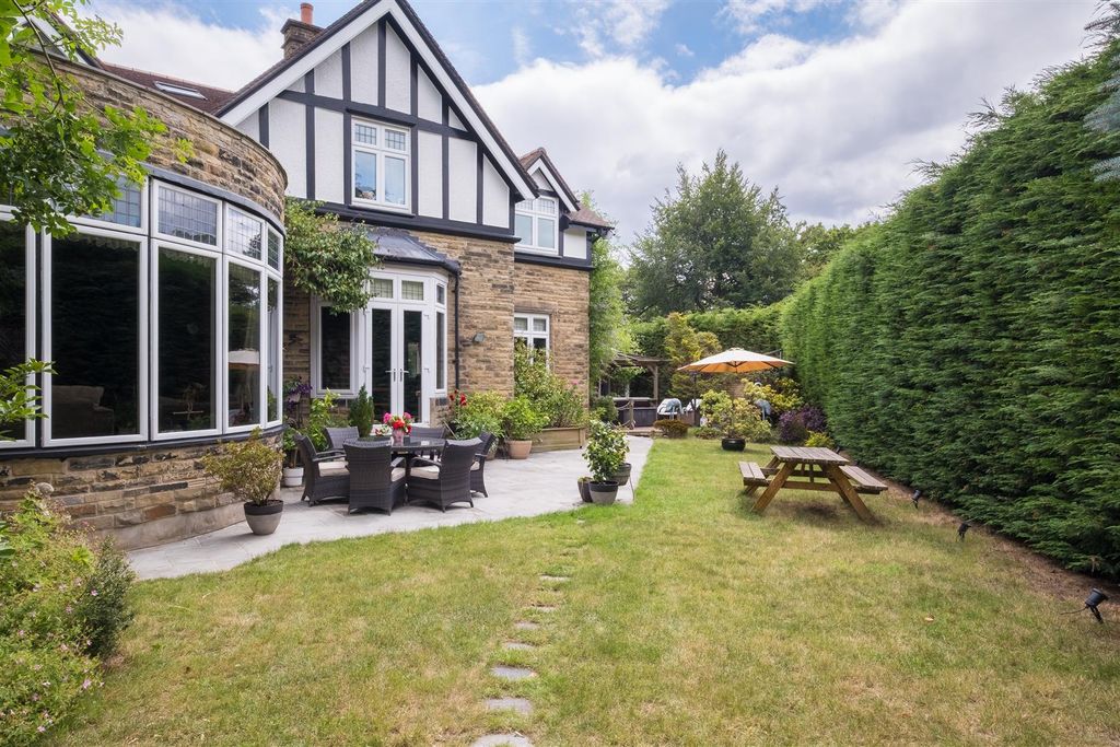 Property photo 1 of 40 Untitled (31 Of 41).Jpg