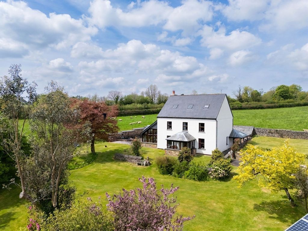 Property photo 1 of 32