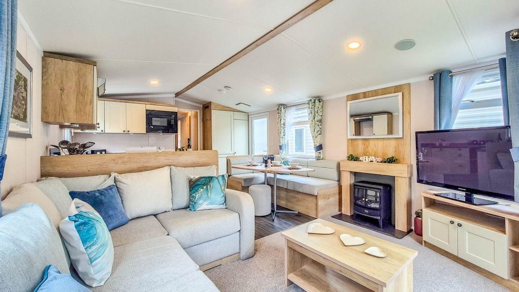 Property photo 3 of 22 Untitled 6