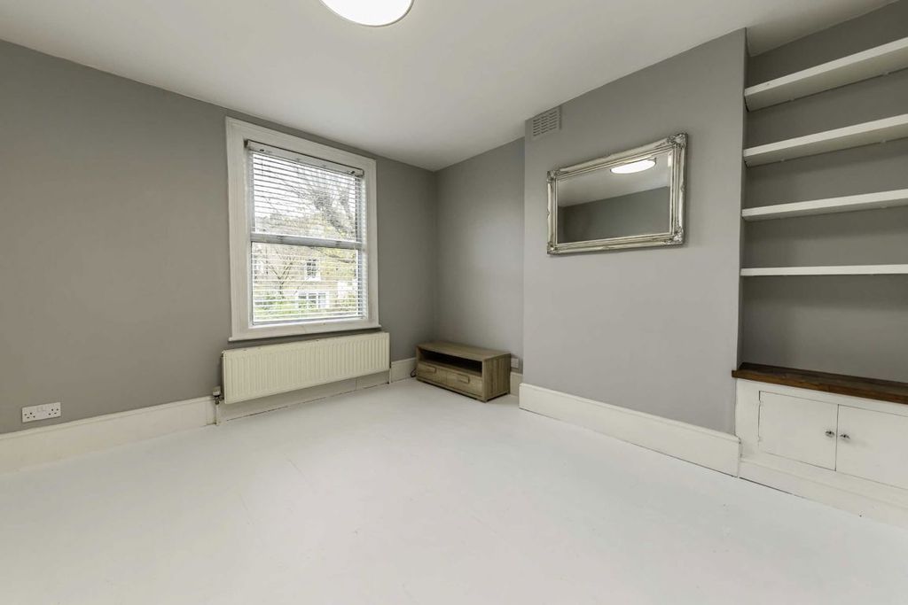 Property photo 2 of 4