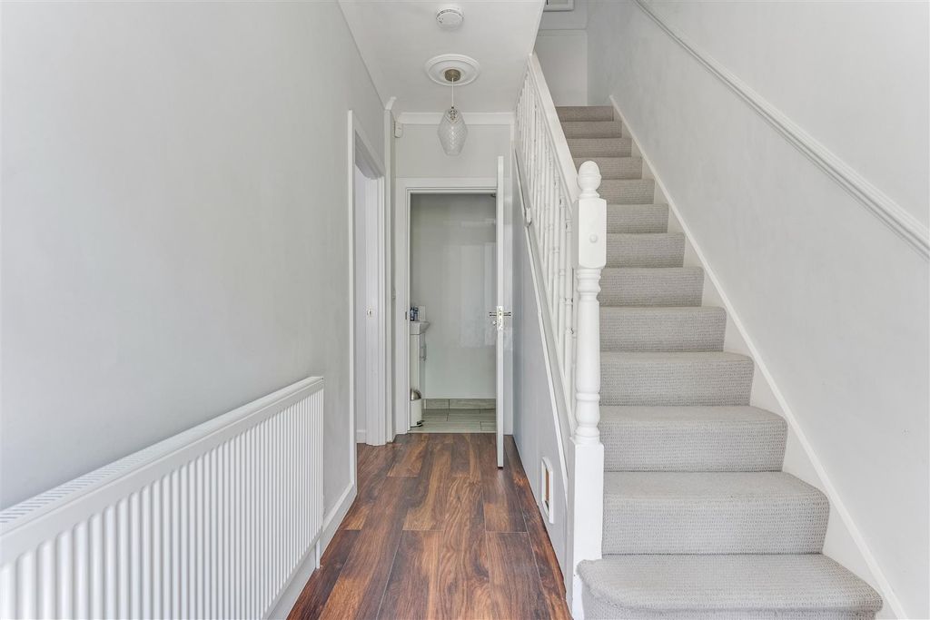 Property photo 2 of 18 New Road-9.Jpg