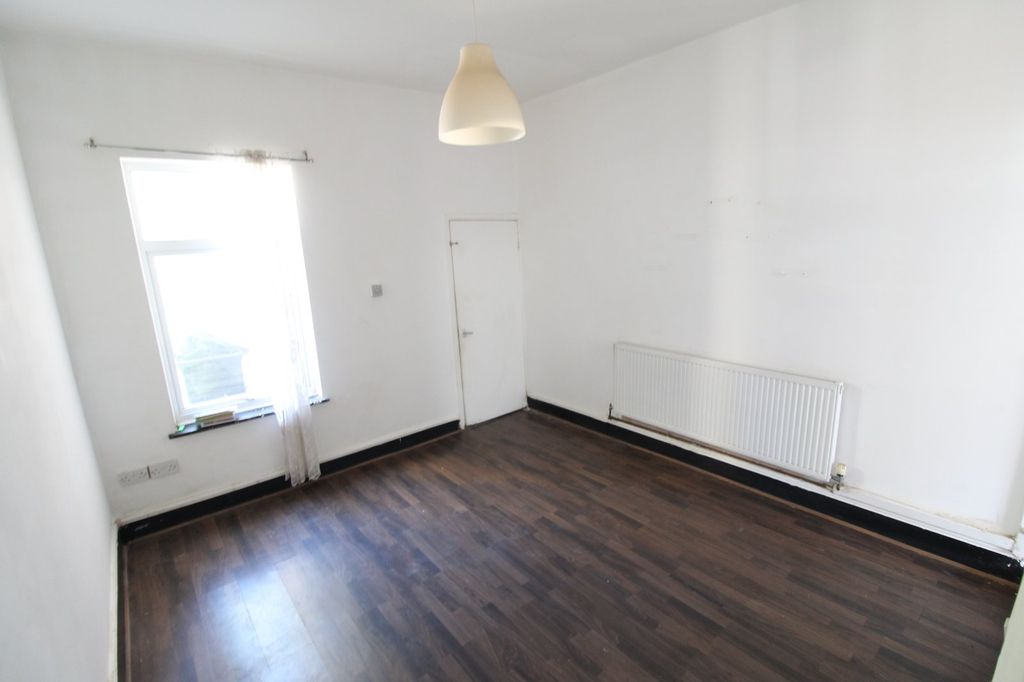 Property photo 3 of 9 Picture No. 07
