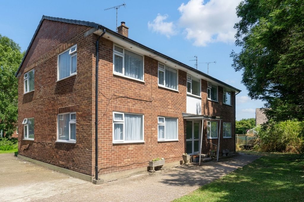 Property photo 1 of 12