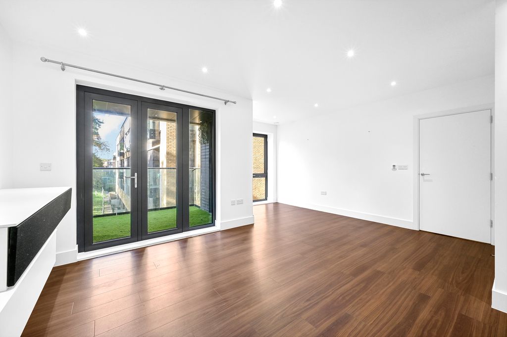 Property photo 3 of 9