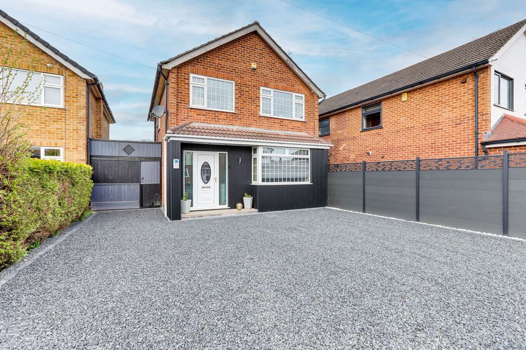 Property photo 1 of 39