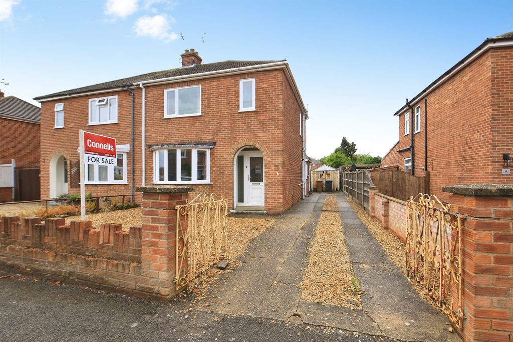 Property photo 1 of 12