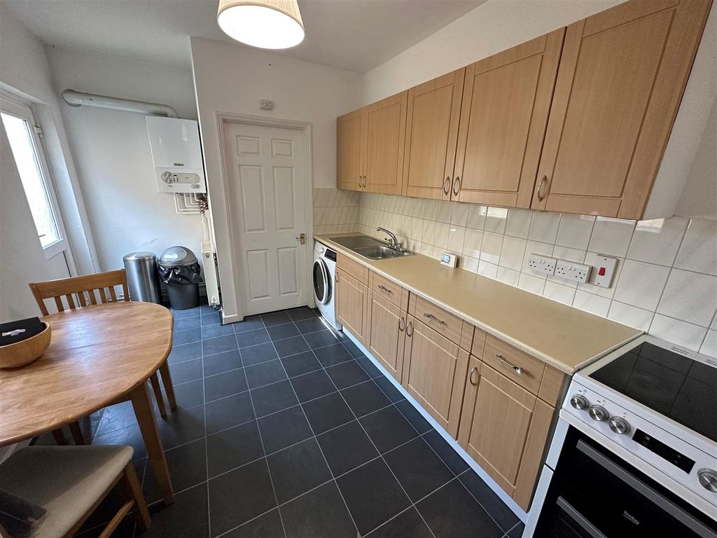 Property photo 3 of 7 Coopers Estate Agents