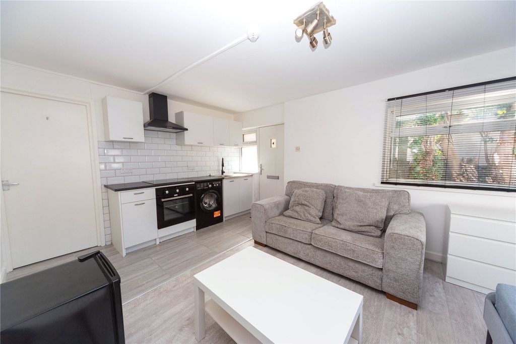 Property photo 1 of 15 Picture No. 06
