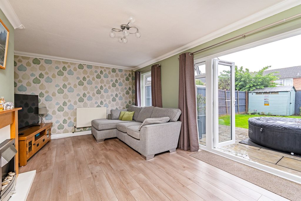 Property photo 2 of 14