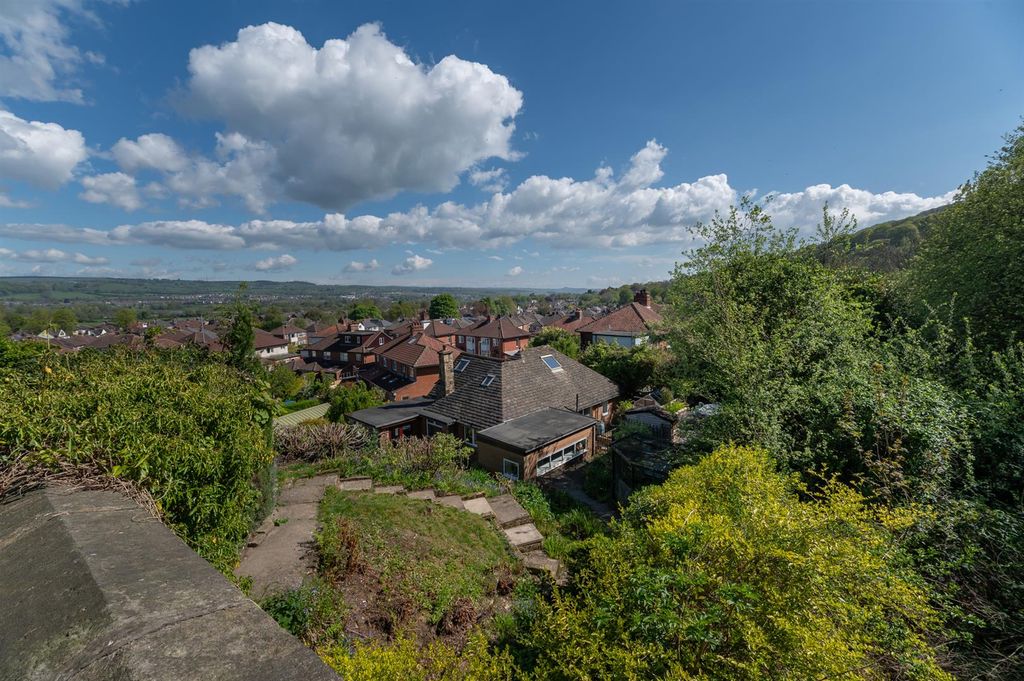 Additional image 5 of 4 bed detached house for saleGhyll Beck Drive, Otley LS21