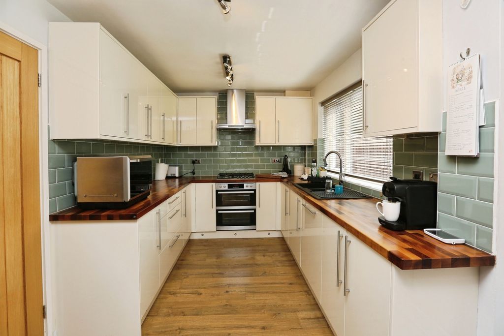Property photo 2 of 14 Pbox-Img.Jpg