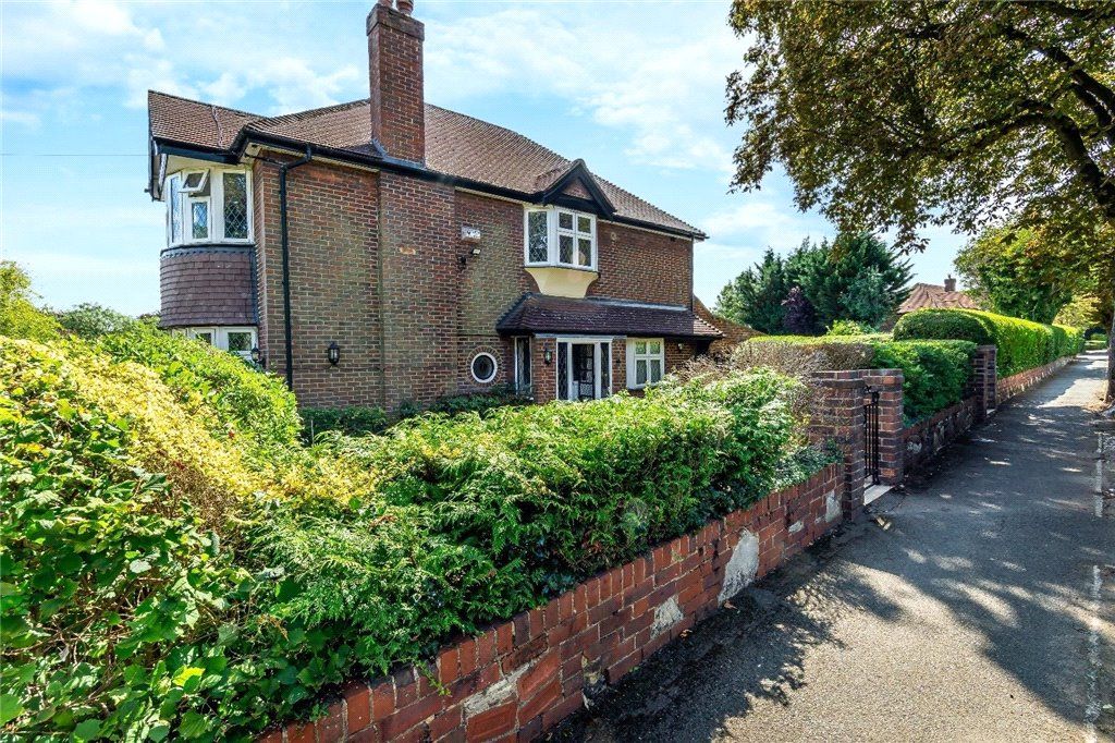 Property photo 1 of 18 Front