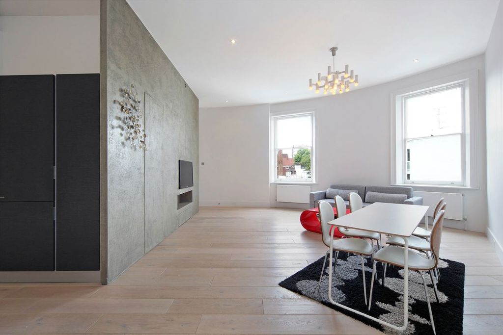 Property photo 3 of 7