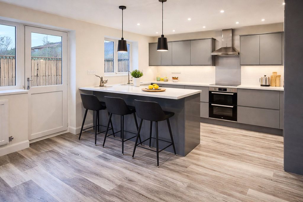 Property photo 2 of 14 Dining Kitchen