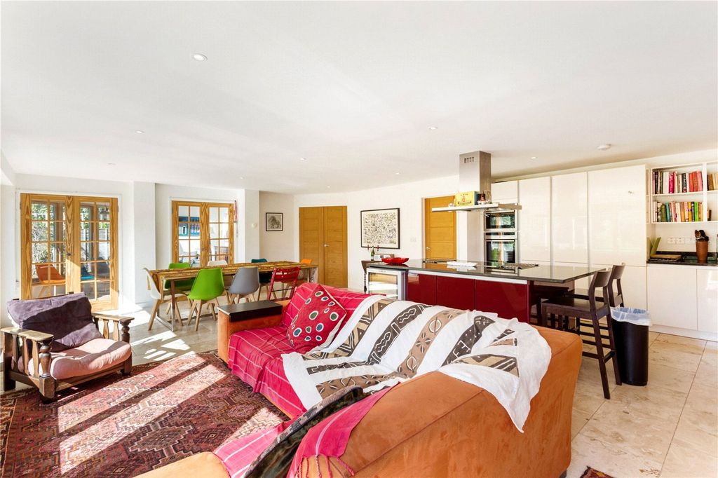 Property photo 3 of 15 Kitchen/Family Room