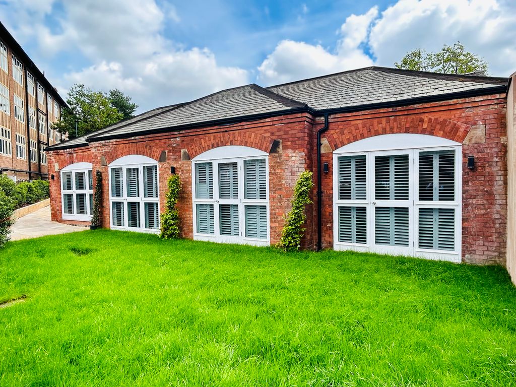 Property photo 1 of 9 Exterior